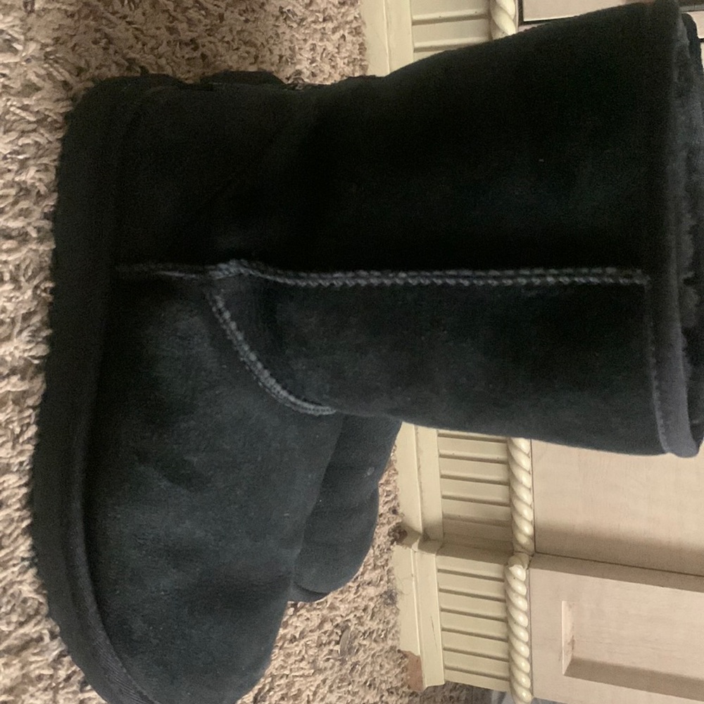 Black Uggs